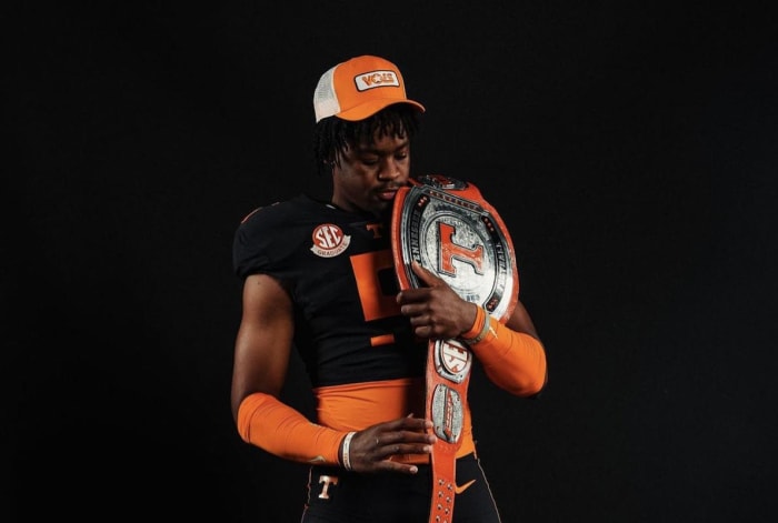 2024 5-star EDGE Jordan Ross during his official visit to Tennessee. (Photo courtesy of Jordan Ross)
